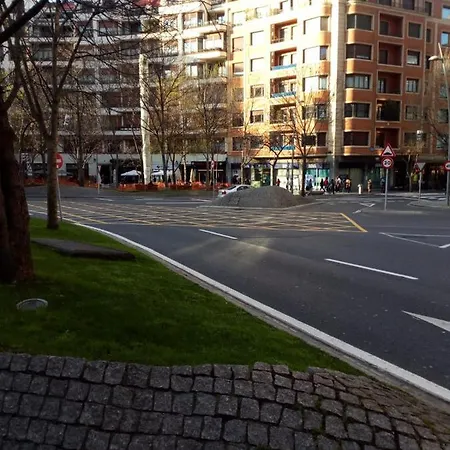 House Zen Acogedoras En El Corazon De Bilbao,para Viajeros Expres Exclusiva Para Hombres Homestay